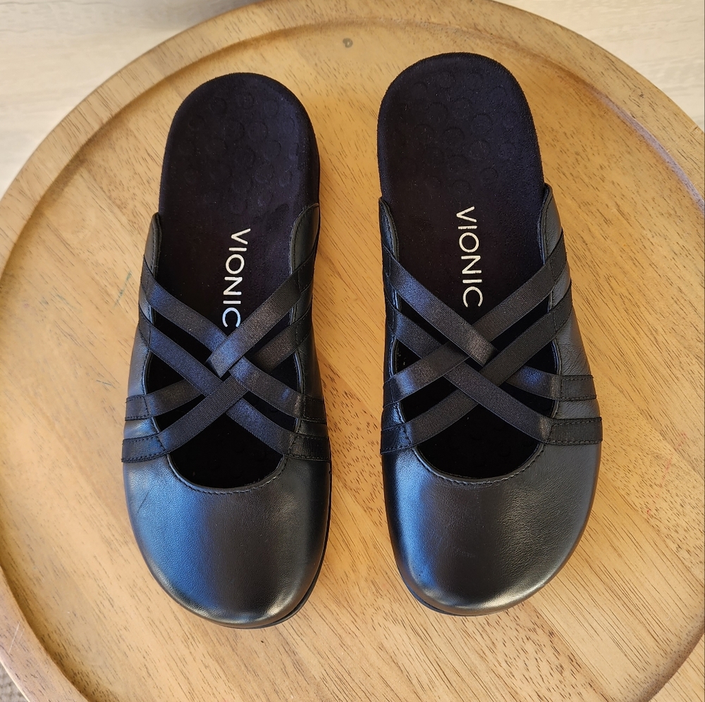 Vionic Rest Claire slip on mules